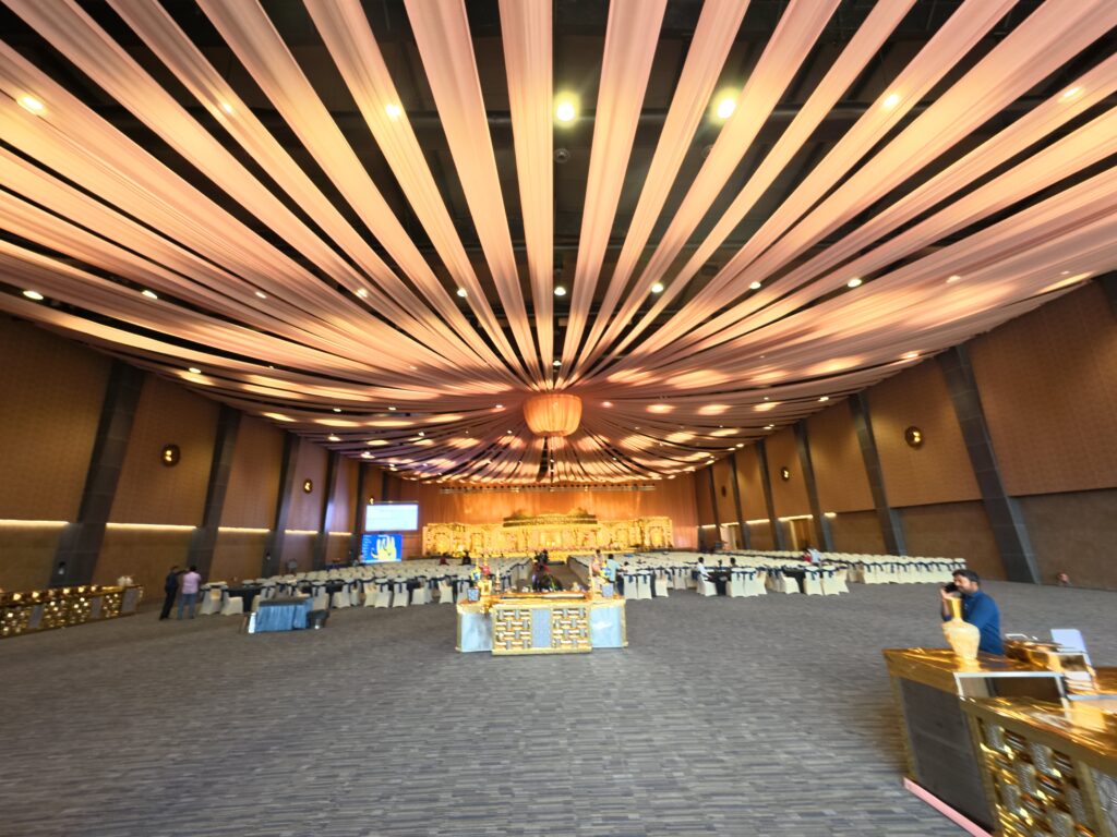 Main Hall   VIEW MORE